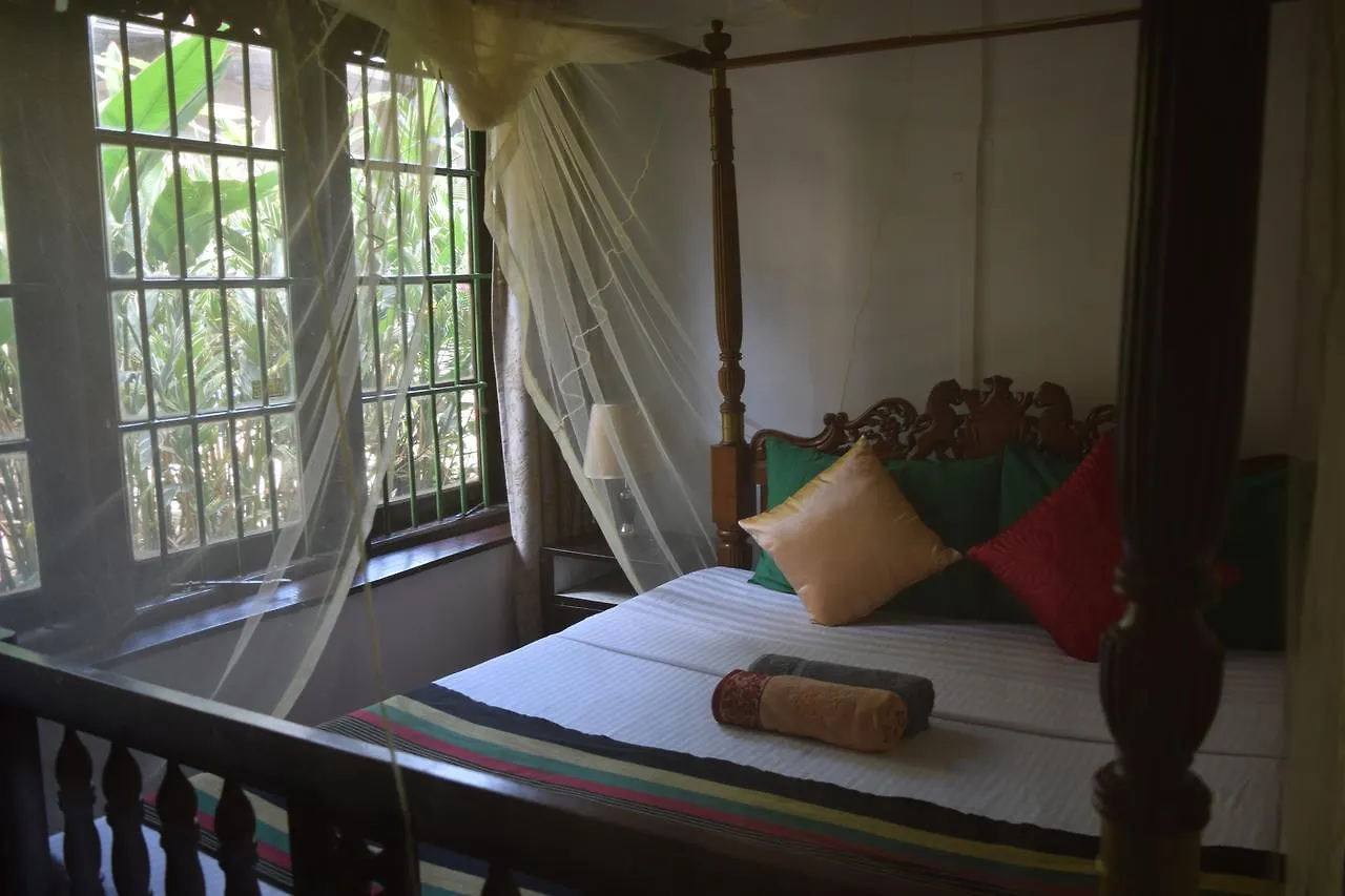 Traditional Kandyan House 0*, Kandy
